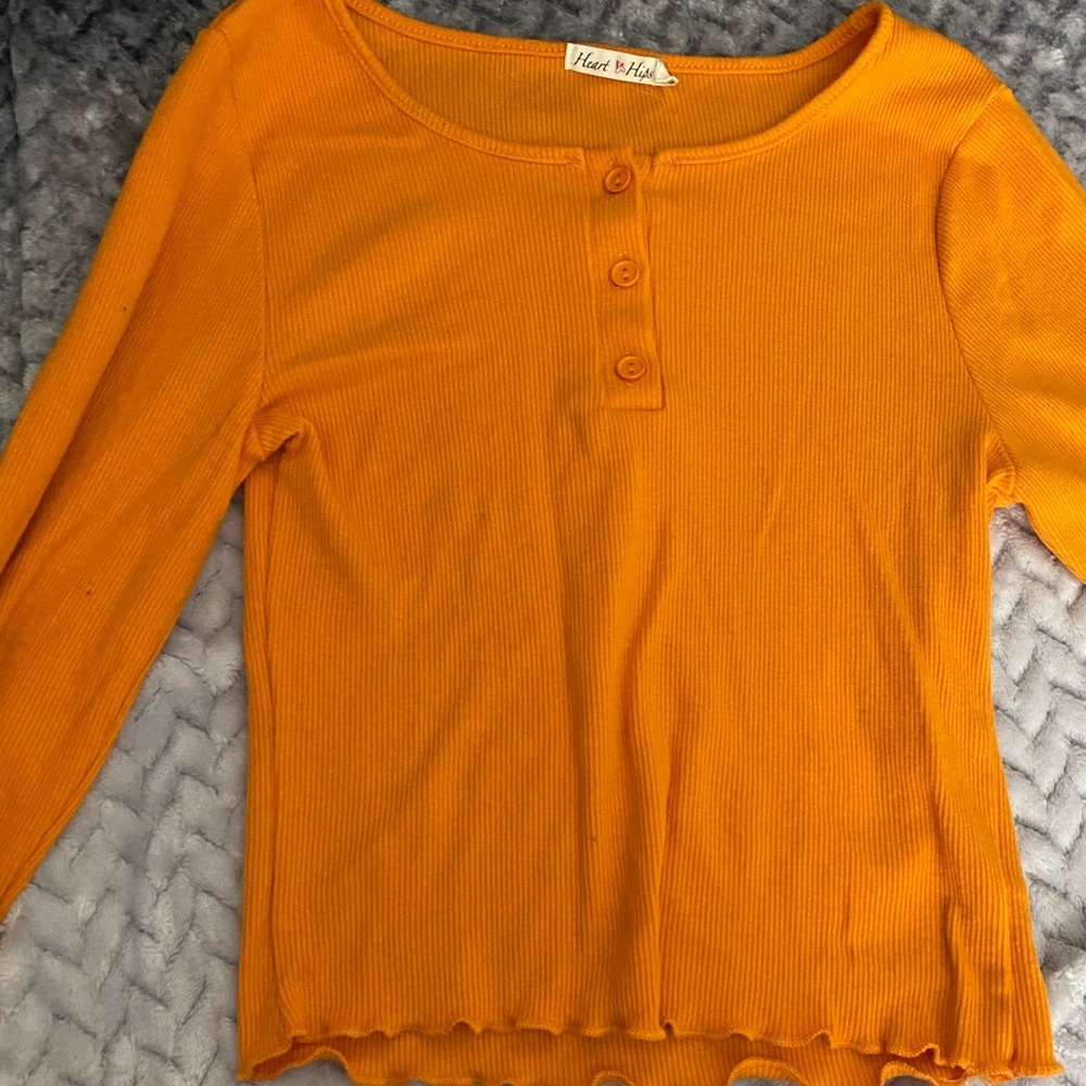 Knitted long sleeve crop top